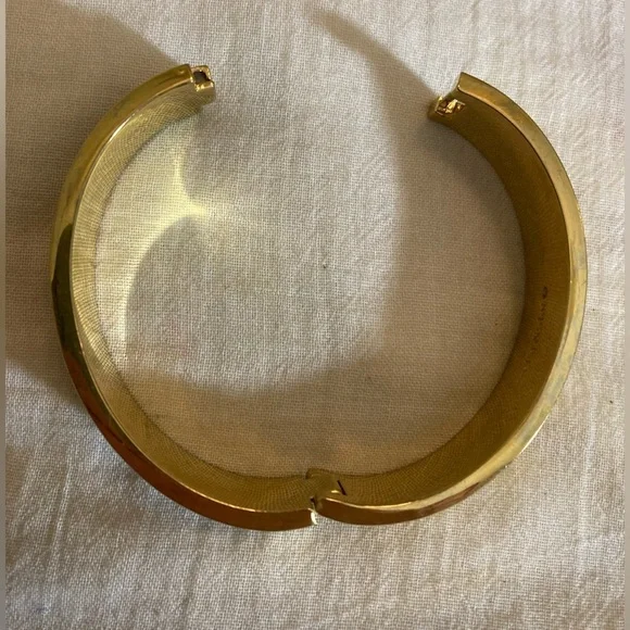 Stella & Dot Tortoise Hinged Bangle Bracelet Chic Business Casual - Picture 2 of 9